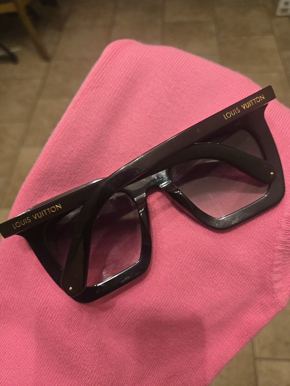 Louis Vuitton Black La GRAN belleza SUNGLASSES WOMEN